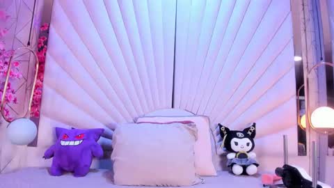 Vesper Velvet  online show from 05/13/26, 05:05