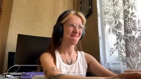 Snapshot of vestavansice chatting on 05/06/26, 07:35 Alice online show from 05/06/26, 07:35