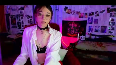 Snapshot of vetansenda chatting on 12/22/25, 10:29 Emiel online show from 12/22/25, 10:29