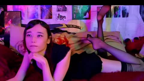 Snapshot of vetansenda chatting on 01/18/26, 08:23 Emiel online show from 01/18/26, 08:23