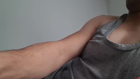 Snapshot of vetycumm chatting on 11/17/25, 09:04 vetycumm online show from 11/17/25, 09:04