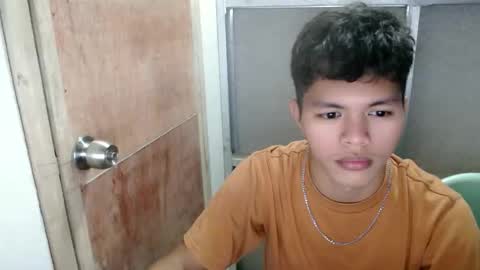 Snapshot of vflashy505 chatting on 10/01/25, 05:46 vflashy505 online show from 10/01/25, 05:46