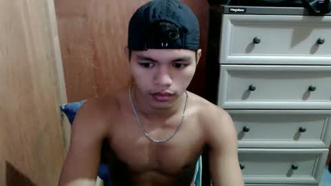 Snapshot of vflashy505 chatting on 10/04/25, 01:20 vflashy505 online show from 10/04/25, 01:20