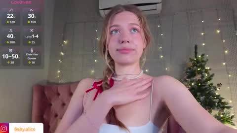 Snapshot of vi__sky chatting on 01/06/26, 05:22 Alice please dont forget to thumbs up me online show from 01/06/26, 05:22