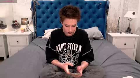 Snapshot of via_mayer chatting on 03/21/26, 02:09 Via online show from 03/21/26, 02:09