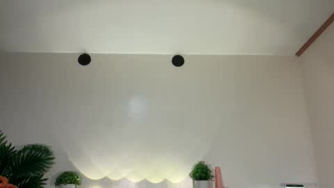 via_olala online show from 10/22/25, 07:35