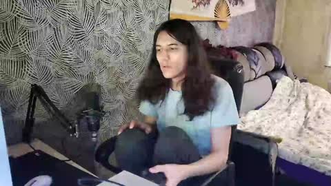 vialeras online show from 12/26/24, 10:16