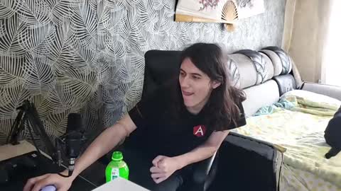 vialeras online show from 12/31/24, 05:33