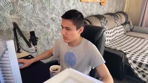 vialeras online show from 02/23/25, 06:49