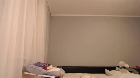 Amelia online show from 12/04/24, 08:18