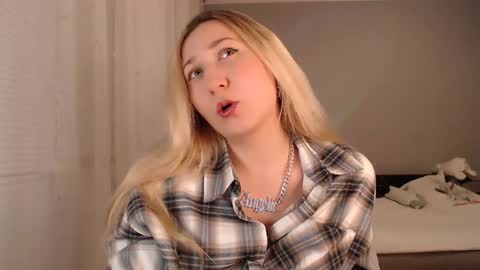 Amelia online show from 01/21/25, 07:28