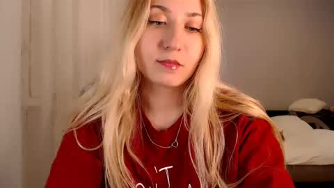 Amelia online show from 03/10/25, 08:34