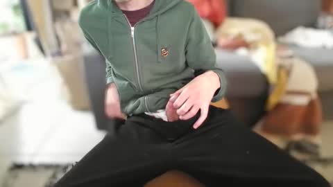 Snapshot of vic4tens18 chatting on 03/05/26, 12:12 vic4tens online show from 03/05/26, 12:12