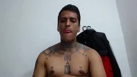 Snapshot of vicctorzc chatting on 01/10/26, 10:14 Victor cardenas online show from 01/10/26, 10:14