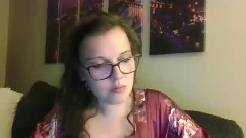 Snapshot of vichyde95 chatting on 10/12/25, 02:10 vichyde95 online show from 10/12/25, 02:10