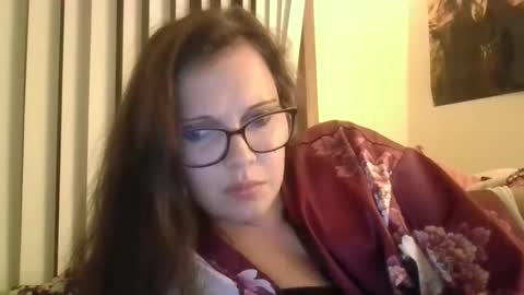 Snapshot of vichyde95 chatting on 10/13/25, 04:01 vichyde95 online show from 10/13/25, 04:01