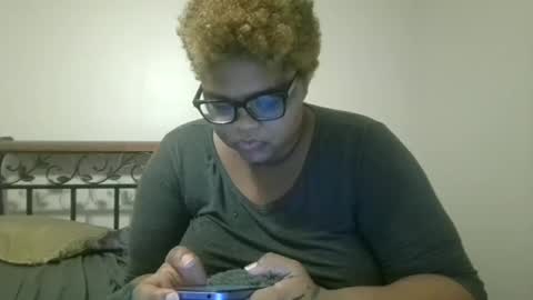 Snapshot of vickiryder56 chatting on 11/19/25, 03:17 vickiryder56 online show from 11/19/25, 03:17