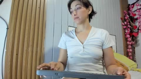 Vicky online show from 03/05/25, 12:59