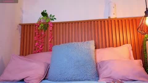 VICTORIA online show from 10/17/25, 06:21