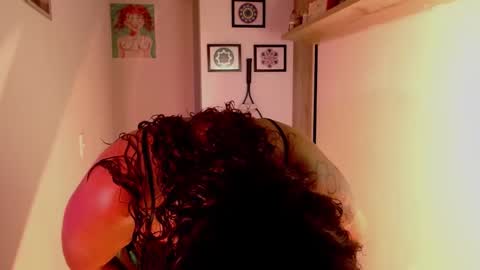 Vicky  online show from 12/20/24, 11:16