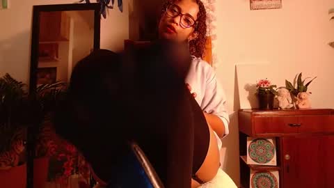 Vicky  online show from 03/01/25, 01:11