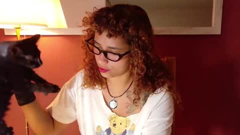 Vicky  online show from 11/08/25, 02:34