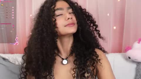 vicky_curly online show from 10/22/25, 10:09