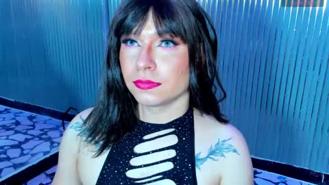 Snapshot of vicky_hot_x chatting on 06/02/26, 01:02 online show from 06/02/26, 01:02