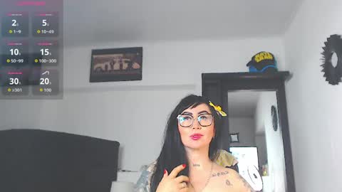 Vicky  online show from 04/03/26, 12:36