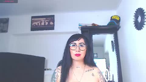 Vicky  online show from 07/06/26, 11:07