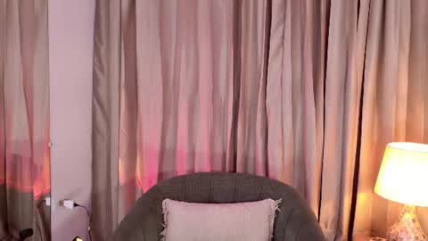 Snapshot of vicky_kittyy chatting on 07/04/26, 07:31 Amy online show from 07/04/26, 07:31