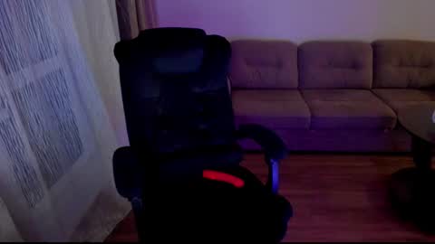 Snapshot of vickydragons chatting on 01/18/26, 11:14 nastya Help me reach 100 likes online show from 01/18/26, 11:14