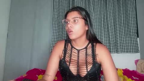 Snapshot of vickyhm22 chatting on 10/07/25, 08:55 vickyhm22 online show from 10/07/25, 08:55