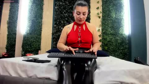 Snapshot of vickyjohnson1 chatting on 02/10/26, 09:08 Vicky online show from 02/10/26, 09:08