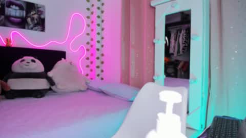 VICTORIA 3 online show from 10/10/25, 10:42