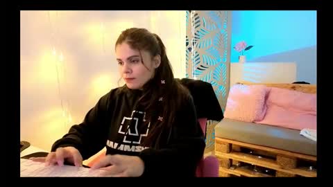 Snapshot of vickyvalencia2 chatting on 01/09/26, 06:16 vickyvalencia2 online show from 01/09/26, 06:16