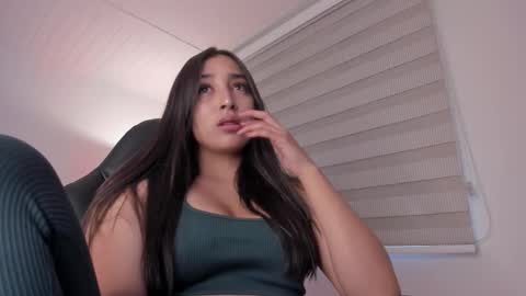 Victoria  online show from 09/12/25, 09:04