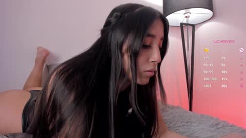 Victoria  online show from 11/28/25, 10:12