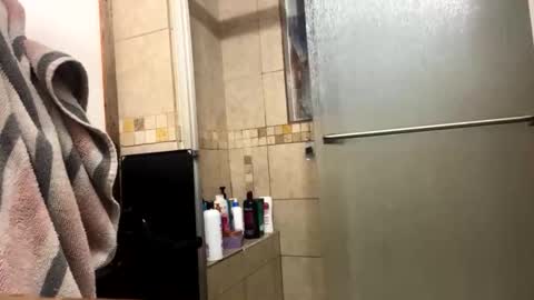 vicrobertson595 online show from 04/17/26, 01:52