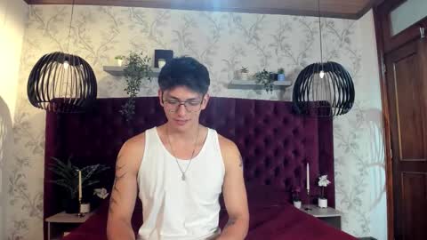 Snapshot of victor_oliveira_ chatting on 03/26/26, 08:58 Victor Oliveira online show from 03/26/26, 08:58