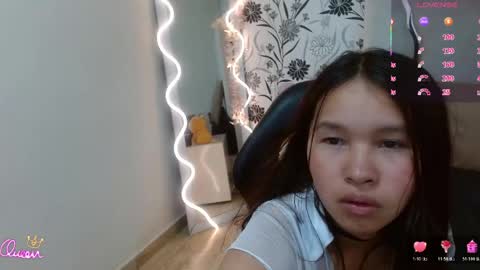 Snapshot of victoria1_tay chatting on 05/18/26, 12:00 victoria1_tay online show from 05/18/26, 12:00