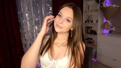 victoria2374 online show from 04/17/26, 06:44