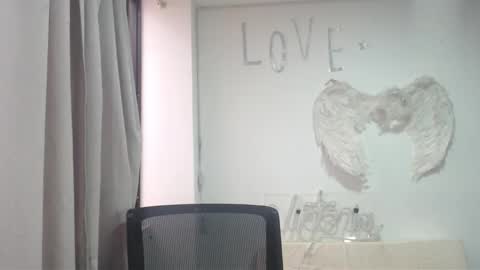 Hi guys   Im victoria  Be the one who can control me in PVT online show from 09/18/25, 07:38