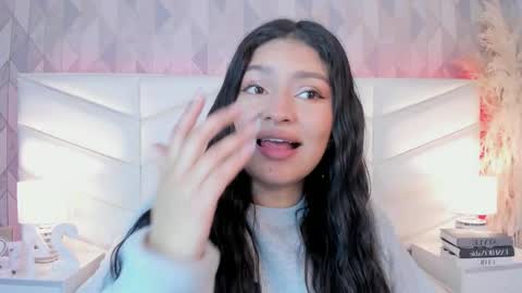 Snapshot of victoria___jonnes chatting on 10/03/25, 12:35 victoria___jonnes online show from 10/03/25, 12:35