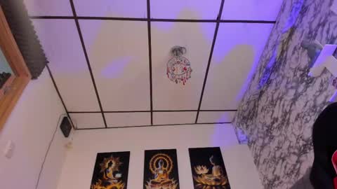 Victoria Coopeer online show from 03/10/25, 02:39