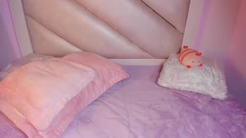 Victoria online show from 11/08/25, 04:29