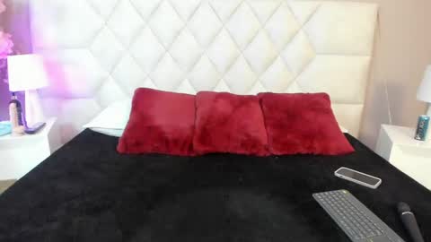 Snapshot of victoria__lee_ chatting on 05/20/26, 03:24 victoria__lee_ online show from 05/20/26, 03:24
