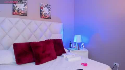 Snapshot of victoria__lee_ chatting on 05/26/26, 04:08 victoria__lee_ online show from 05/26/26, 04:08