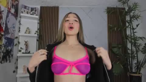  Victoria for you  online show from 02/08/25, 12:28