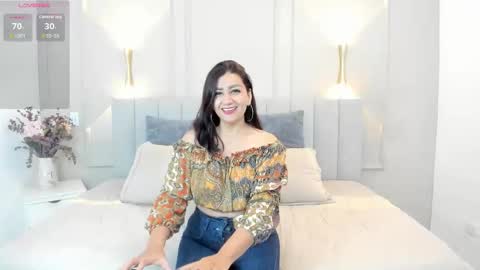 Snapshot of victoria_bourne chatting on 12/01/25, 07:08 victoria online show from 12/01/25, 07:08